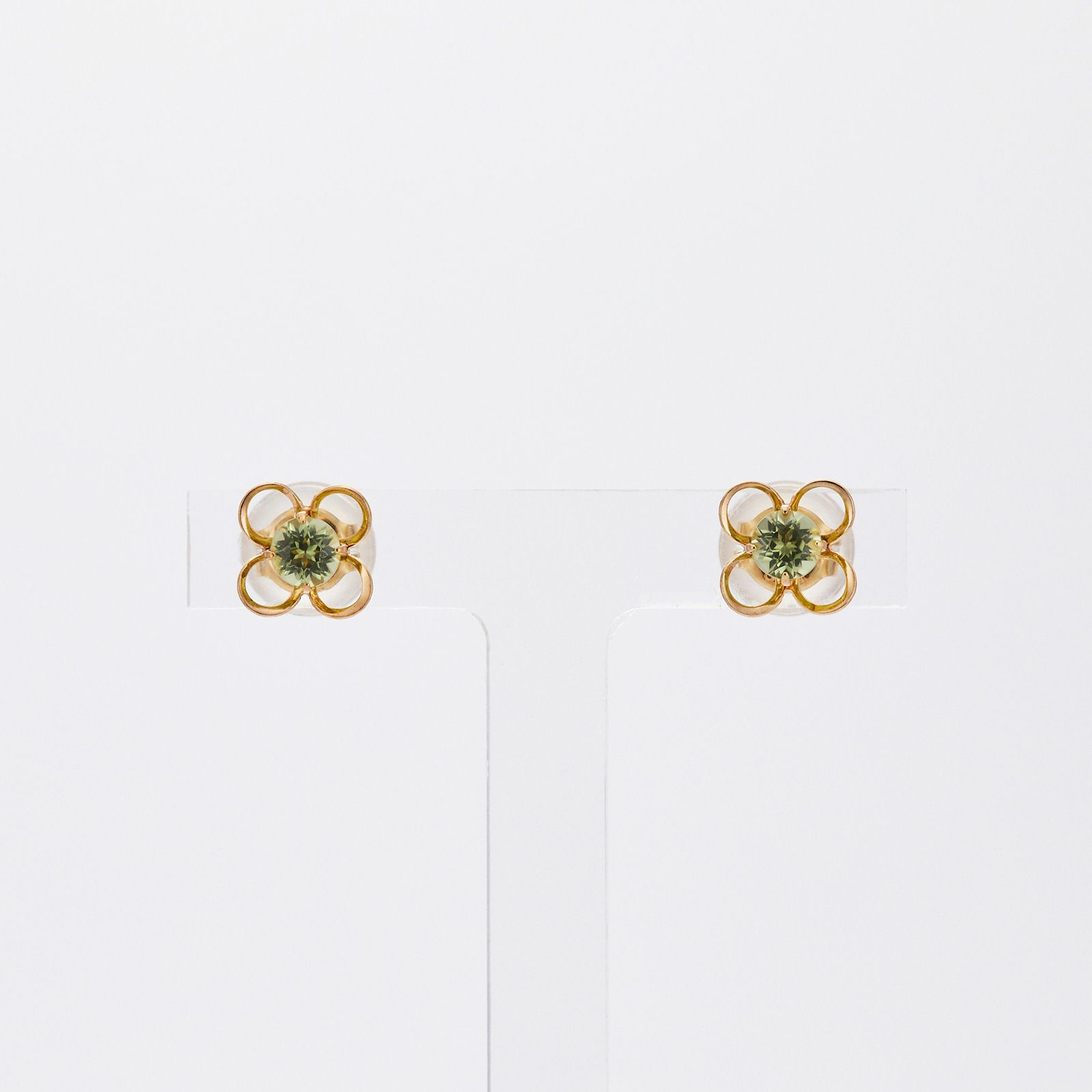 K10イエローゴールド ムーンストーン フラワー ピアス | 東京